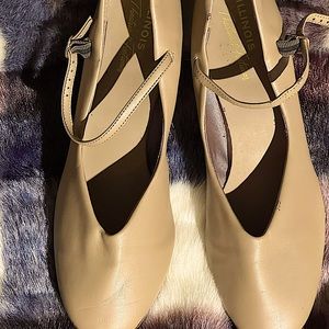 Ladies tan leather tap shoes… Never been worn